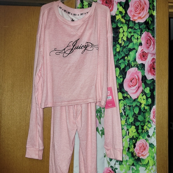 Juicy Couture Other - Juicy couture pajamas, Large, light pink